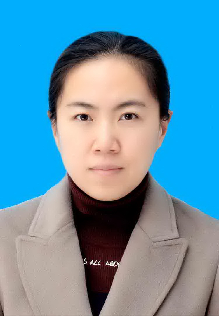朱晓晶蓝底照片.jpg