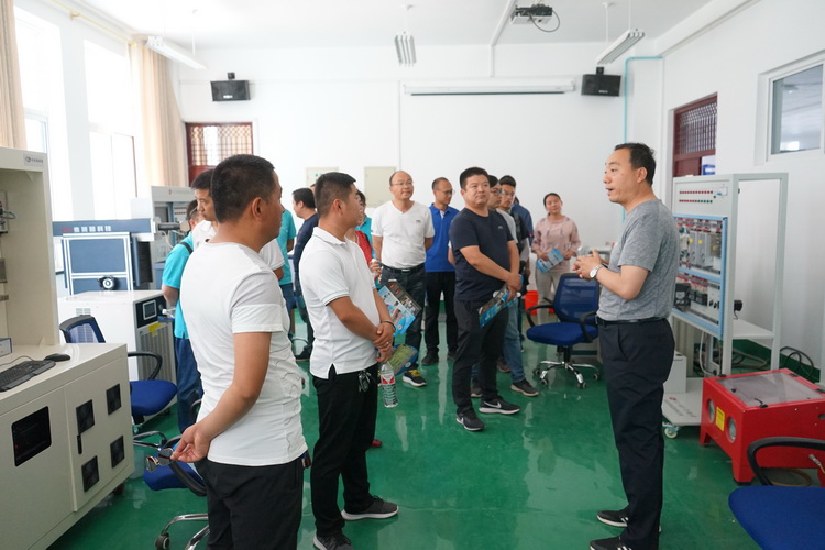 http://old.jqgmzz.cn/UploadFiles/xydt/2019/7/201907011735472088.JPG
