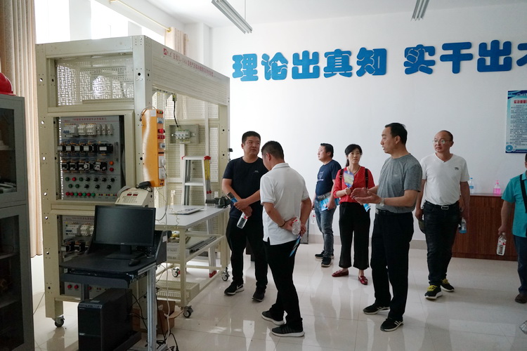 http://old.jqgmzz.cn/UploadFiles/xydt/2019/7/201907011735513271.JPG