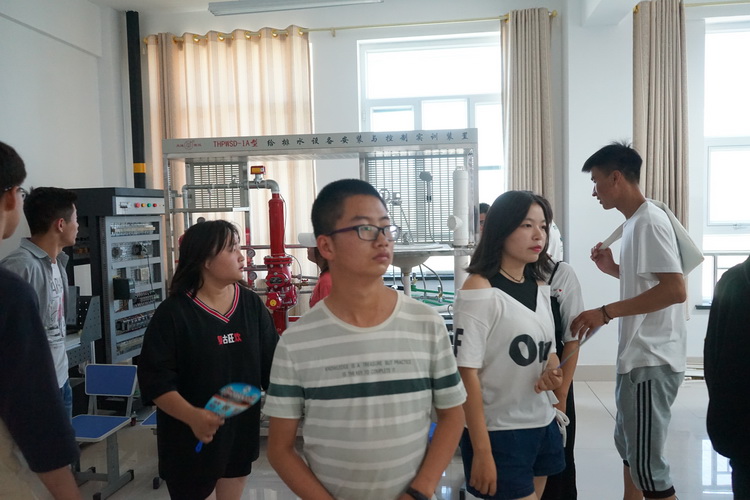 http://old.jqgmzz.cn/UploadFiles/xydt/2019/7/201907011119499596.JPG