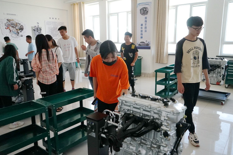http://old.jqgmzz.cn/UploadFiles/xydt/2019/7/201907011119498345.JPG