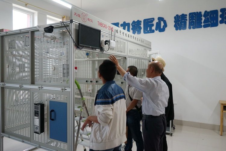 http://old.jqgmzz.cn/UploadFiles/xydt/2019/7/201907011119543870.JPG