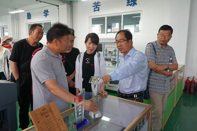 http://old.jqgmzz.cn/UploadFiles/xydt/2019/6/201906300835561319.JPG