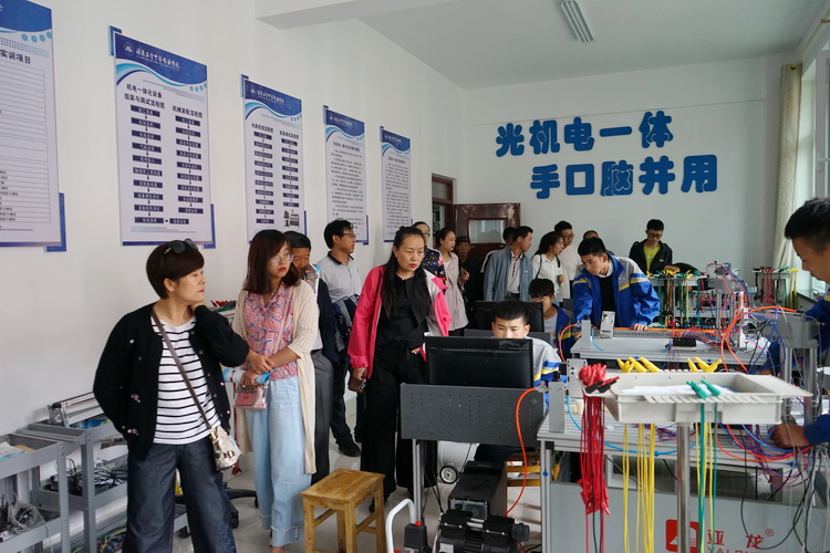 http://old.jqgmzz.cn/UploadFiles/xydt/2019/6/201906301242467456.JPG