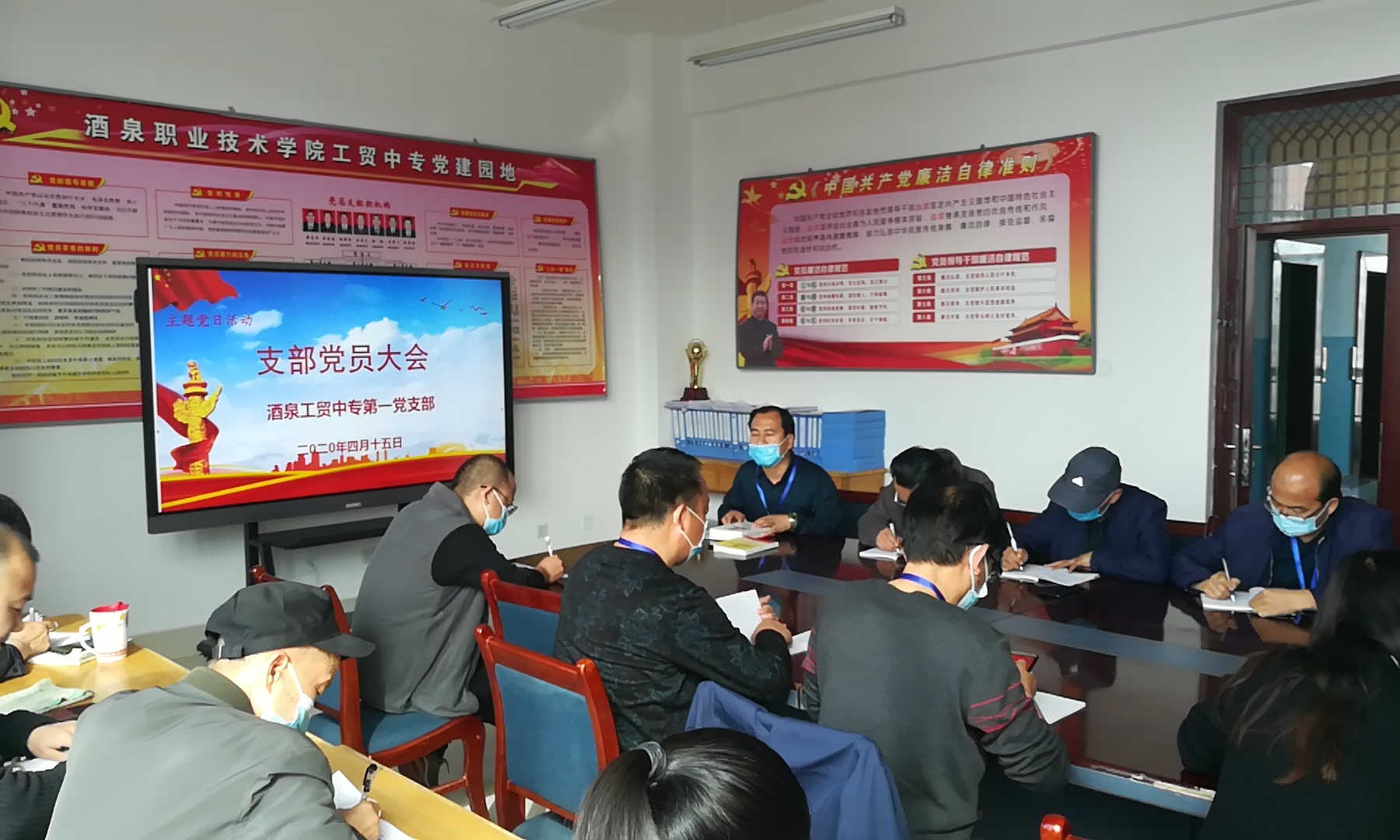 AZ48)F91SF37NHT2LR`LBGR.jpg