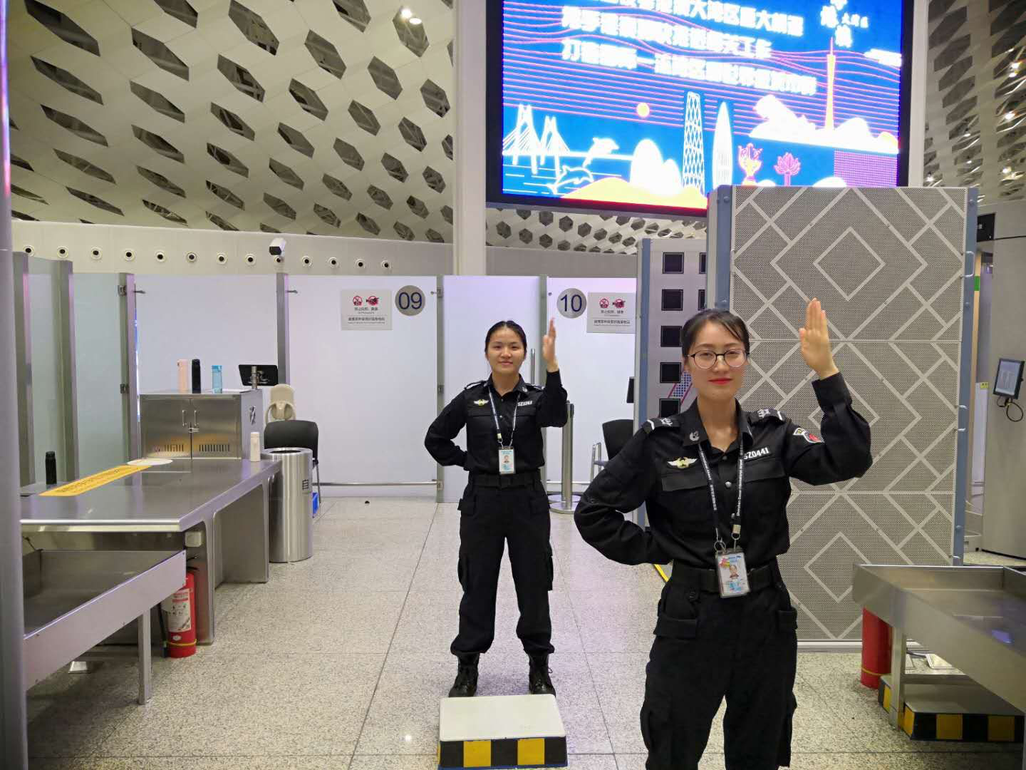 空乘服务专业优先毕业生.png
